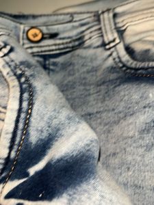 corgo jeans like new with 6 pockets