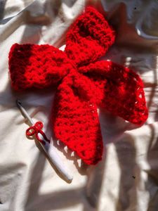 Red Crochet Bow Hairclip
