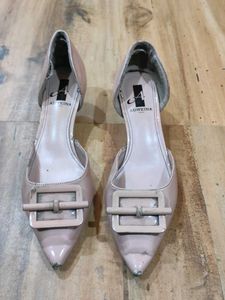 Low Nude Heels With Cushioned Soles