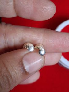 Beautiful New Pearl Desine Studs