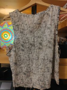 crop sleveless shirt never worn