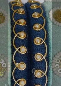 Embroidered Bangle Set