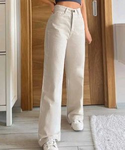 NEW JEAN WITH TAG