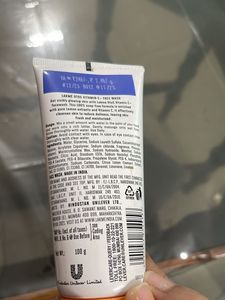 Lakme Vit C + facewash