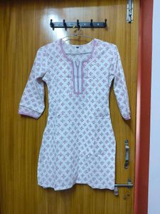 white cotton kurti