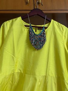 🆕 Yellow Floral Print Kurta + Neckpiece