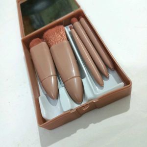 makeup brushes