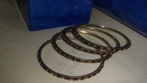Set of 4 Gold & Red Bangles