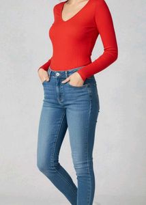 ✅H&amp;M XS size Red Long Sleeve Top✅