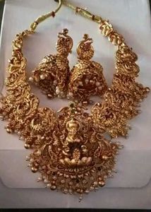Women Gold Plated Red And Green Jewellery Set