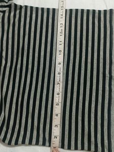 mid length sleeves crop top