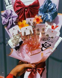 Jewelry &amp; Scrunchie Bouquet
