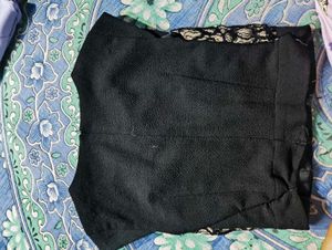 black crop top