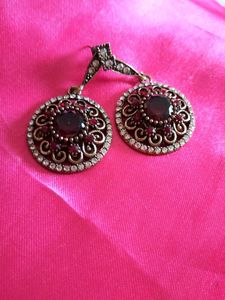Elegant Red Stone Earrings🌹🌹