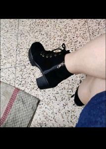 Black 👢 Boots