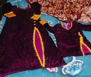 Twinning Combo Of Mother Daughter Ethnic Wear