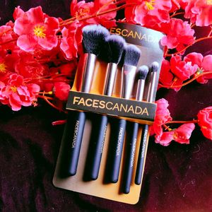 Faces Canada Brush Set totaly new