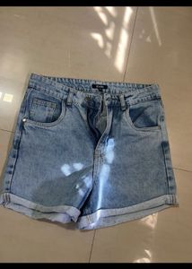 LIGHT WASH ZUDIO SHORTS
