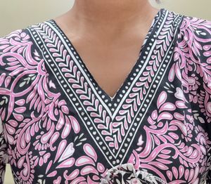 Zudio V Neck Kurti For Women