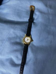Elegant Vintage Gold-Tone Watch