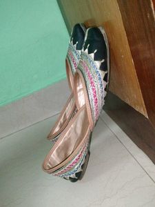 Black Fancy Punjabi Jutti