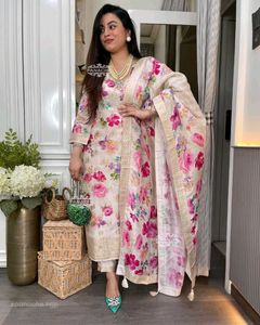 Floral Kurta Set beautiful article