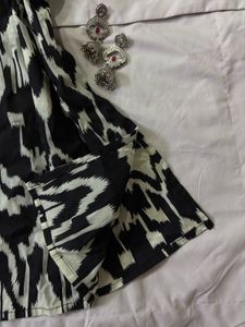 Abstract Print Tie-Strap Kurti.NEW WITHOUT TAG