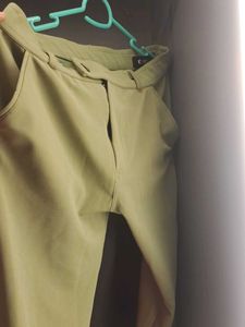 Casual olive green pant