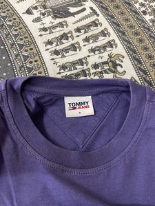 TOMMY HILFIGER authentic tshirt unused