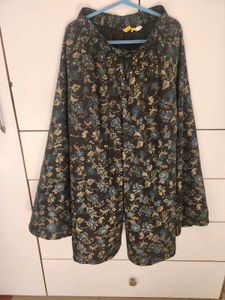 Kurta With Plaso