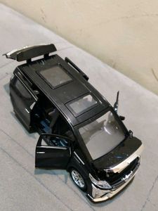 Toyota Alphard Diecast Model Musical