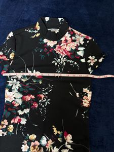 Woman fit and Flare black dress