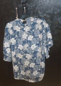 Women&#39;s Blue White Top