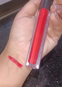 Huda Beauty Liquid Lipstick Shade - HeartBreaker