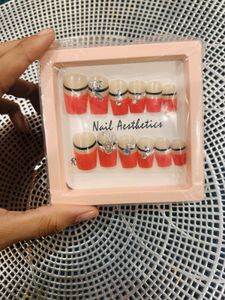 Coral Nail Aesthetics