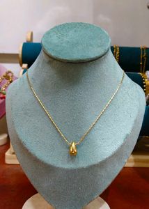 Teardrop Pendant Necklace