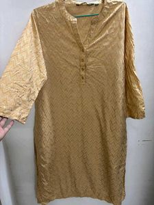 Avaasa Kurti