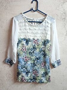 Ladies Stylish Floral Lace Top