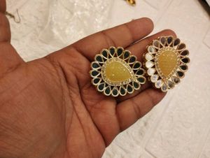 Get 9 Pair OF Earring Ang Gets One Bracelet Free