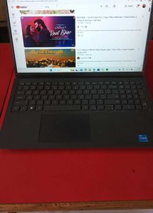Dell Laptop 💻 8 556 storage very reliable