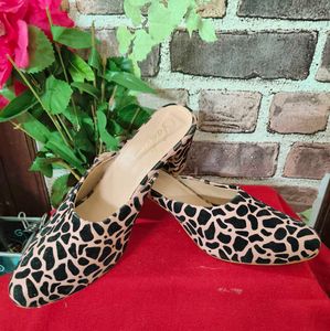 Animal Print Flats Little Shiny Condition 👍🏻