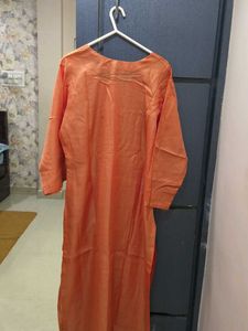 Elegant Embroidered Kurta with inner