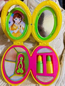 Vintage Princess Compact Mirror