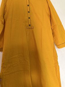 YELLOW COLOR KURTI WITH POCKETS