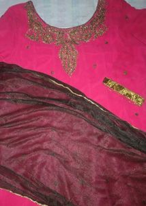 Elegant pink gaun silk