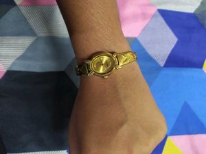 SONATA Women Golden Analogue Watch