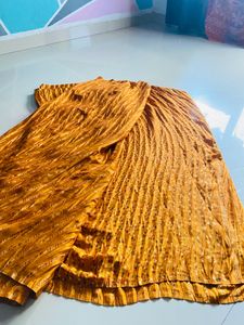 pleated saree crush fabric super quality