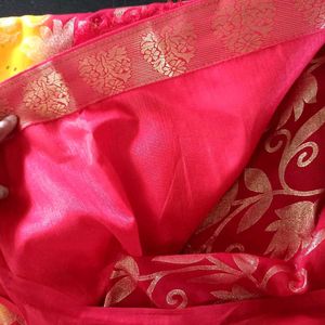 Saree With Blouse Piece