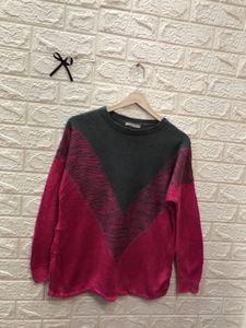 Two-Tone V-Neck Pullover