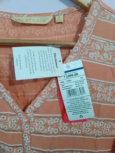 Avaasa Coral Floral Print Kalidar Kurta (Women&#39;s)